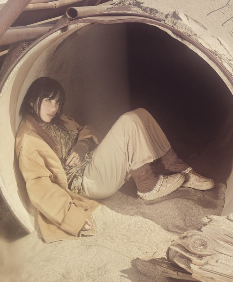 나이키-빌리아일리시-협업-에어포스1-로우-스니커즈