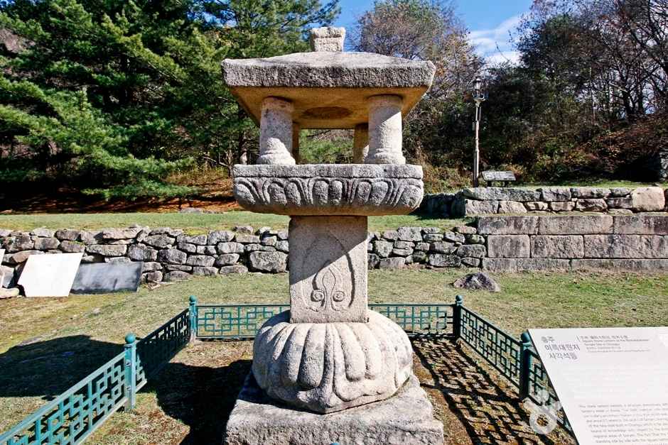 충주 미륵대원지