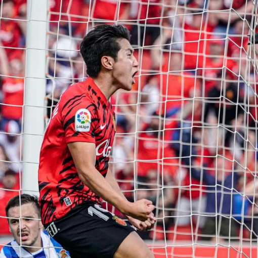 골을 넣고 포효하는 이강인