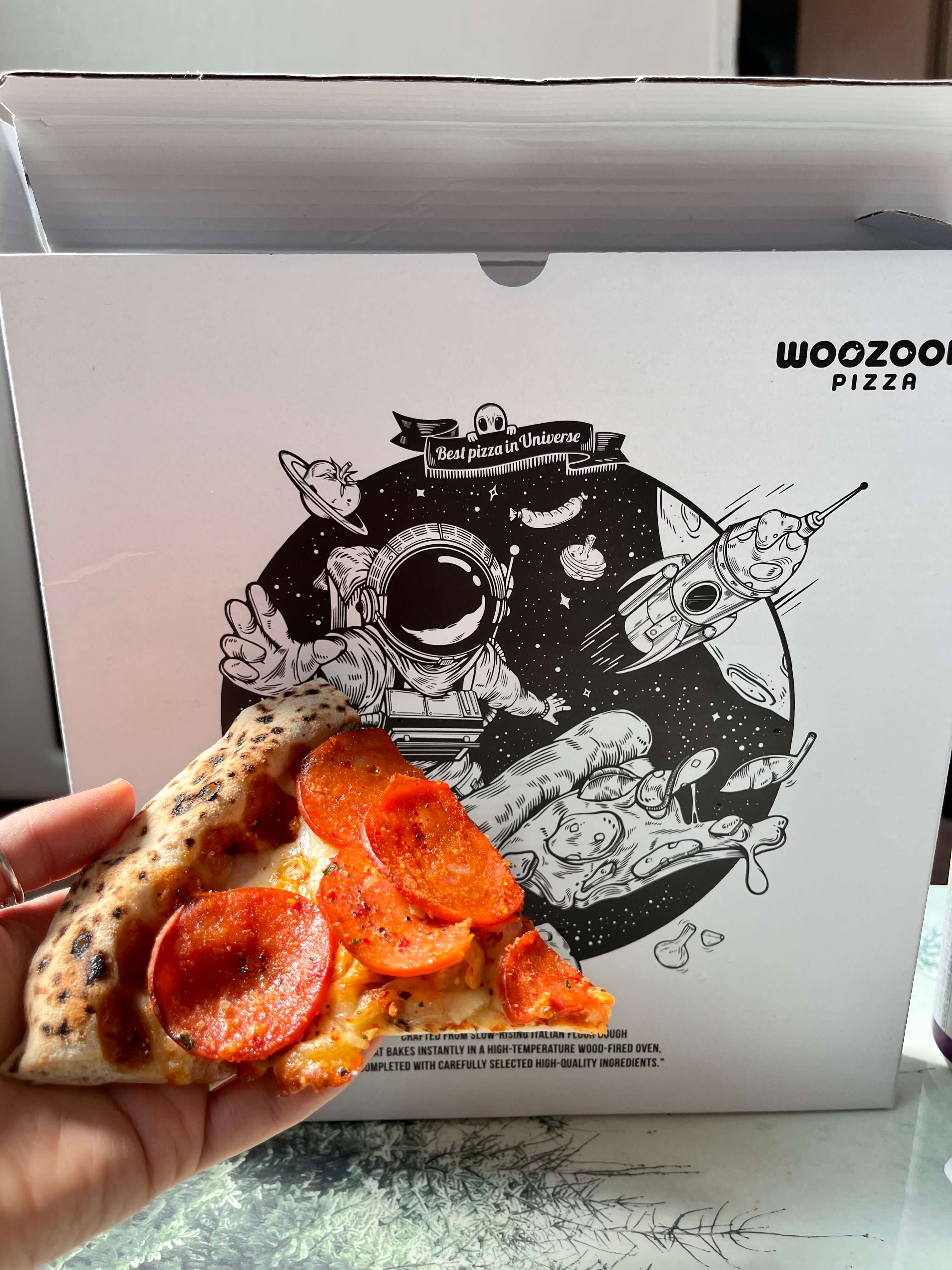 우주인화덕피자 핫페퍼로니