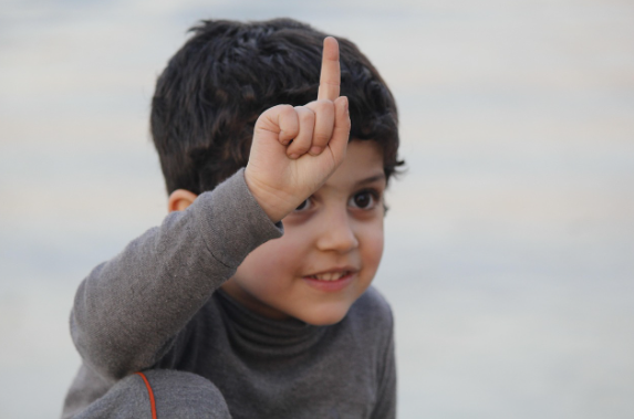 [육아정보]아이 손 빨기 언제까지 괜찮을까? 부모가 꼭 알아야 할 기준