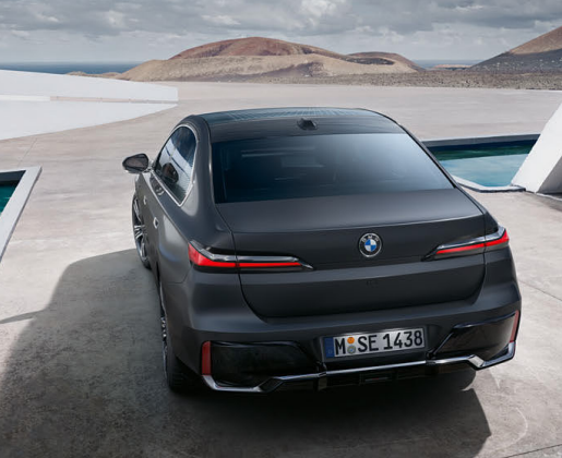 BMW7 ์๋ฆฌ์ฆ ๋์์ธ