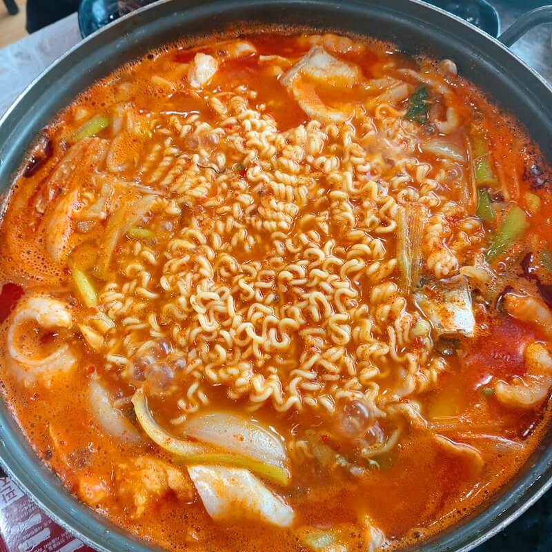 월미도 보길도 횟집 매운탕 라면사리 사진