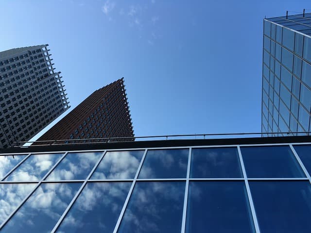 재생에너지 자원의 지정학: 녹색 전환 시대의 전략적 경쟁