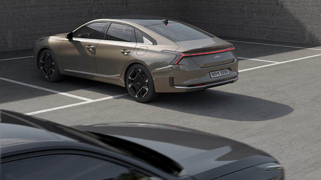 기아 K8 하이브리드, 혁신 기술과 정숙성으로 비즈니스 세단의 새로운 기준 제시