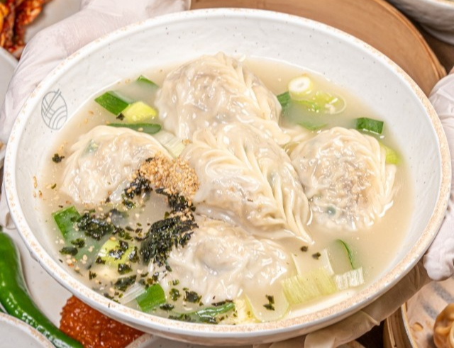 청주 만승제면소 방문기: 대기해도 찾게 되는 만두&middot;칼국수 비밀