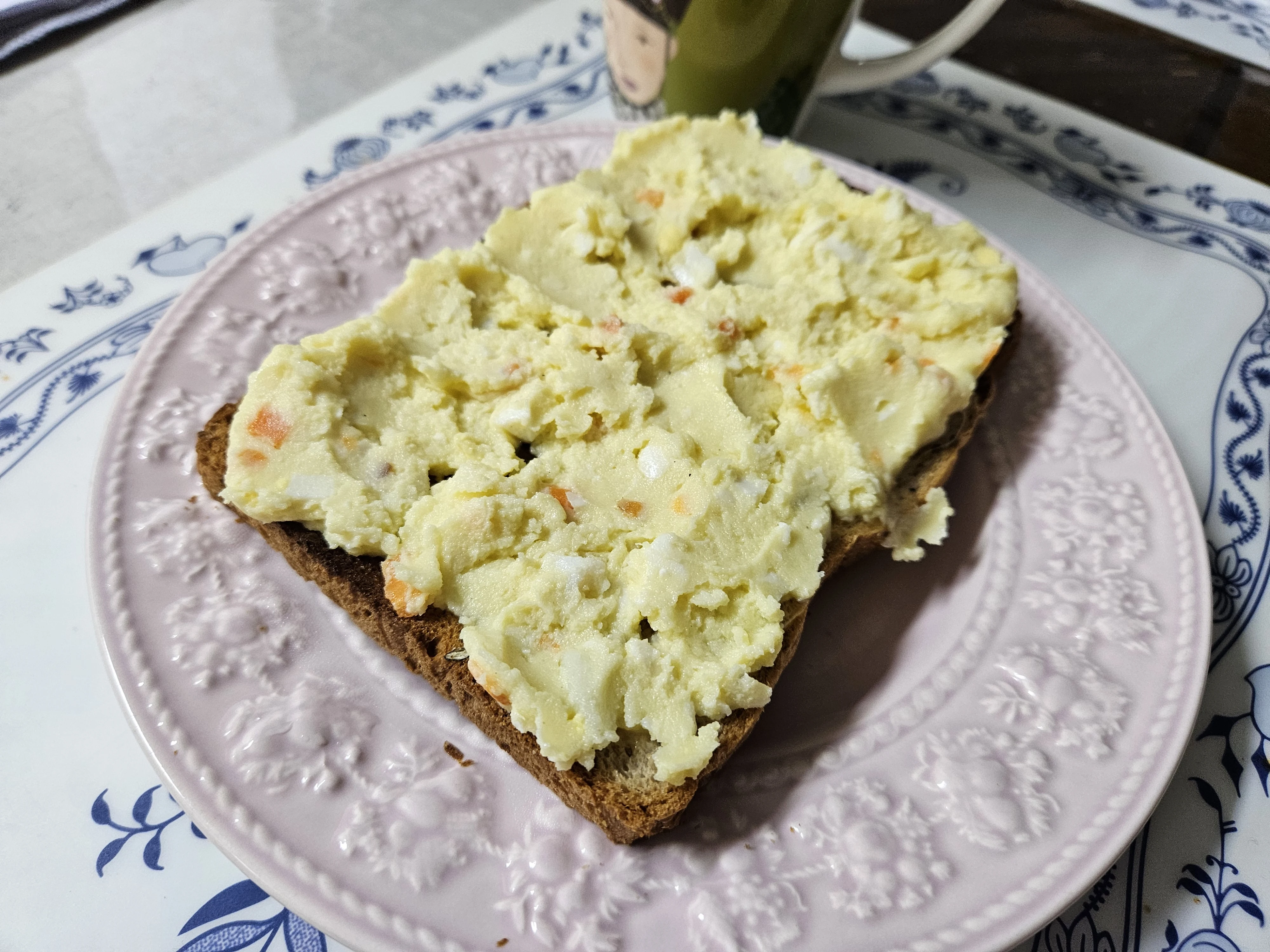 집에서 먹는 감자에그샐러드빵