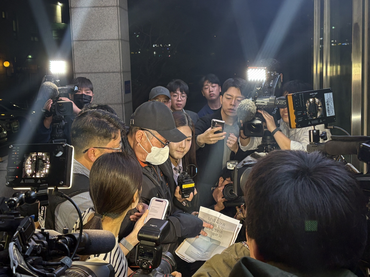 역삼동 연쇄방화 동묘앞역 검거 뒤 수서경찰서 압송 현장