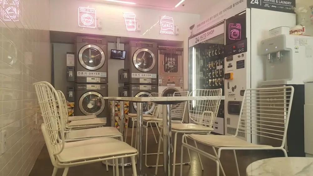 무인카페 빨래방 모습