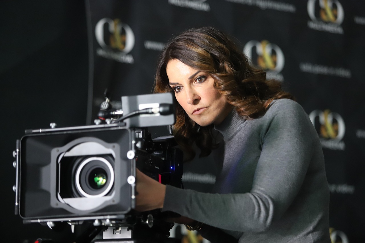 예술 영화란 무엇인가 – 감정과 철학이 만나는 스크린의 깊이