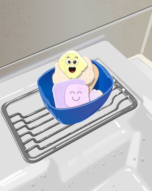 주방-청소를-하는-수세미-행주-모습