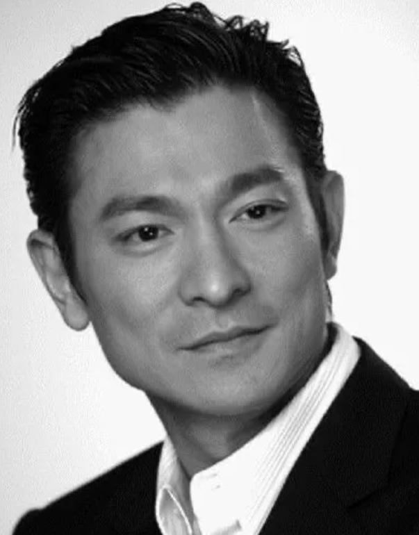 유덕화의 정면 사진