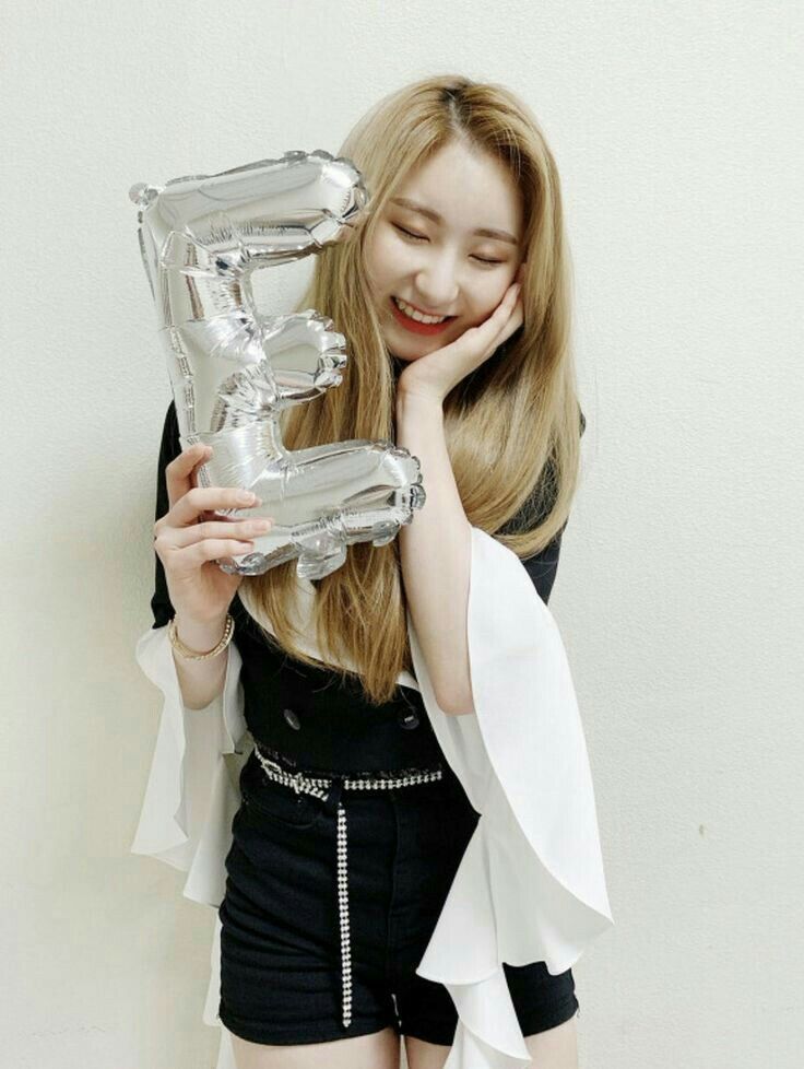 아이즈원 프로듀스48 이채연 사진모음