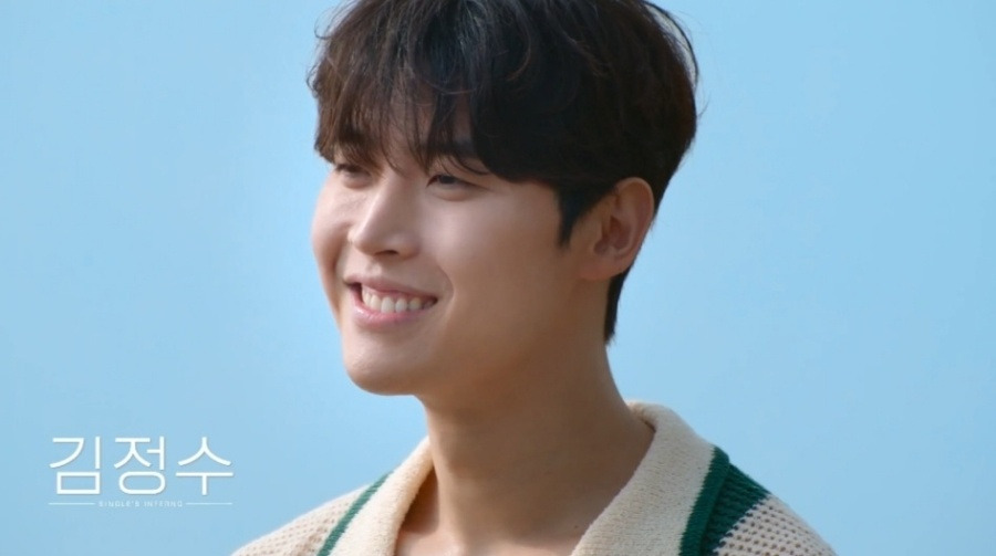 alt="사람"