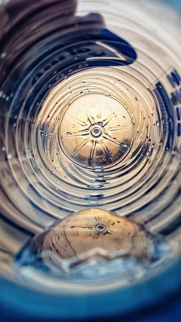 폐플라스틱으로 제작한 예술 작품