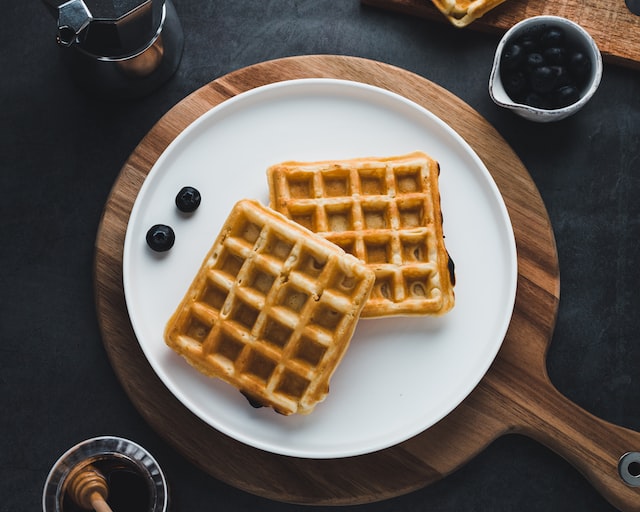 우유부단한 사람&#44; 이랬다 저랬다 하는 사람 영어로 waffler