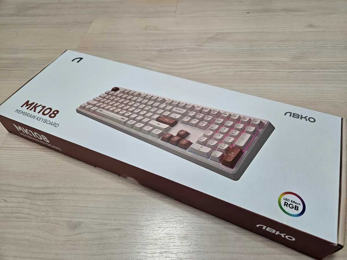 오트밀-색상의-키보드-박스