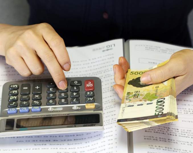 생활비 줄이지 않고 매달 100만원 모으는 법