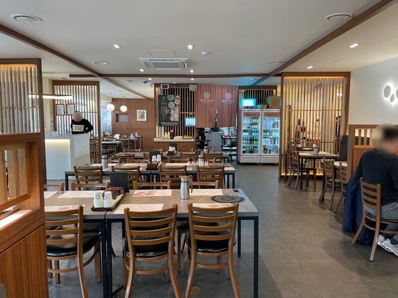 용인 수지 고기리 맛집 잘생긴반상-실내 좌석