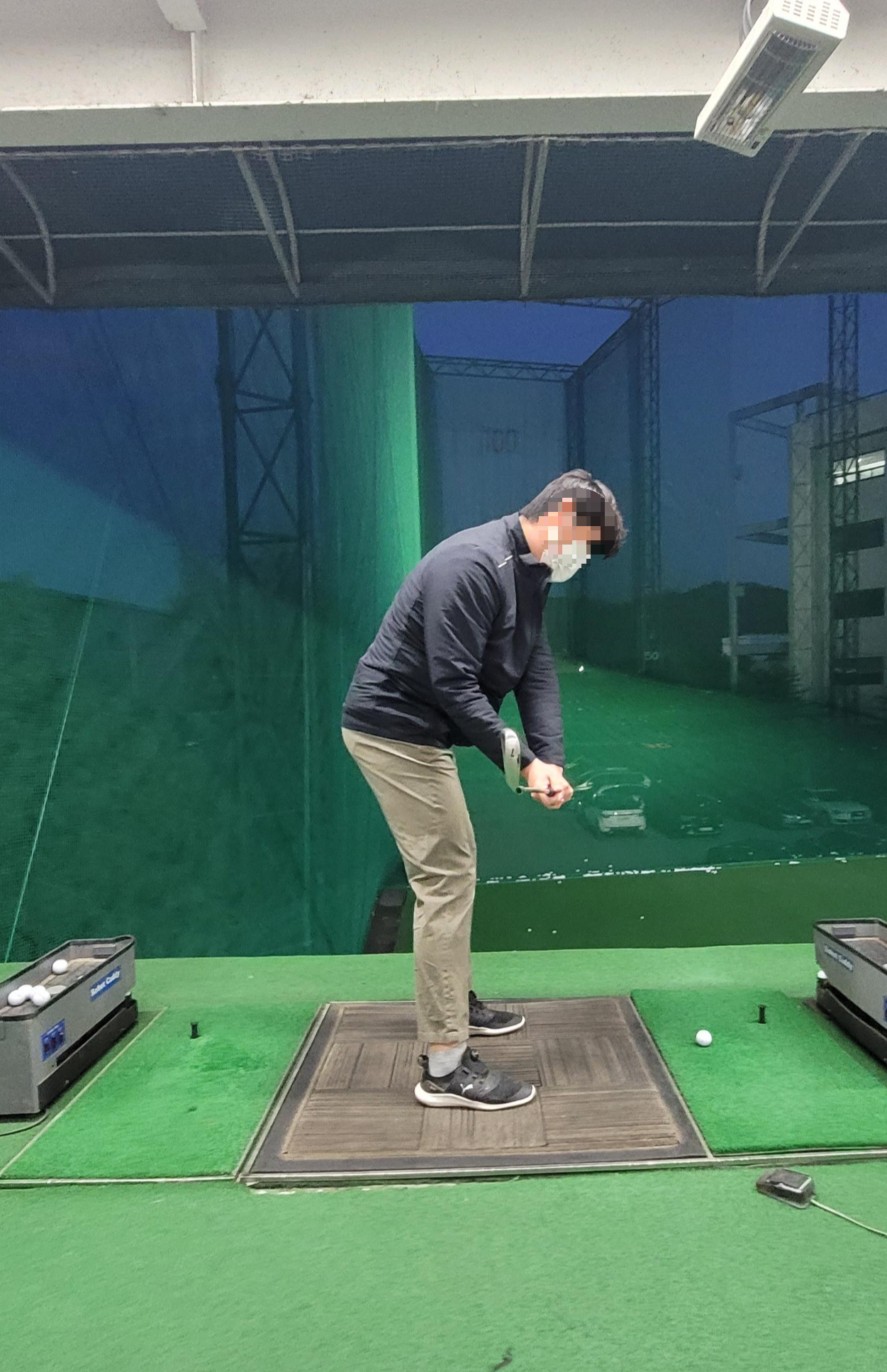 올바른 위치에서 찍은 측면 골프 스윙 사진