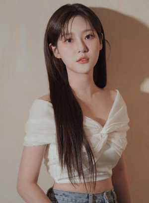김새론