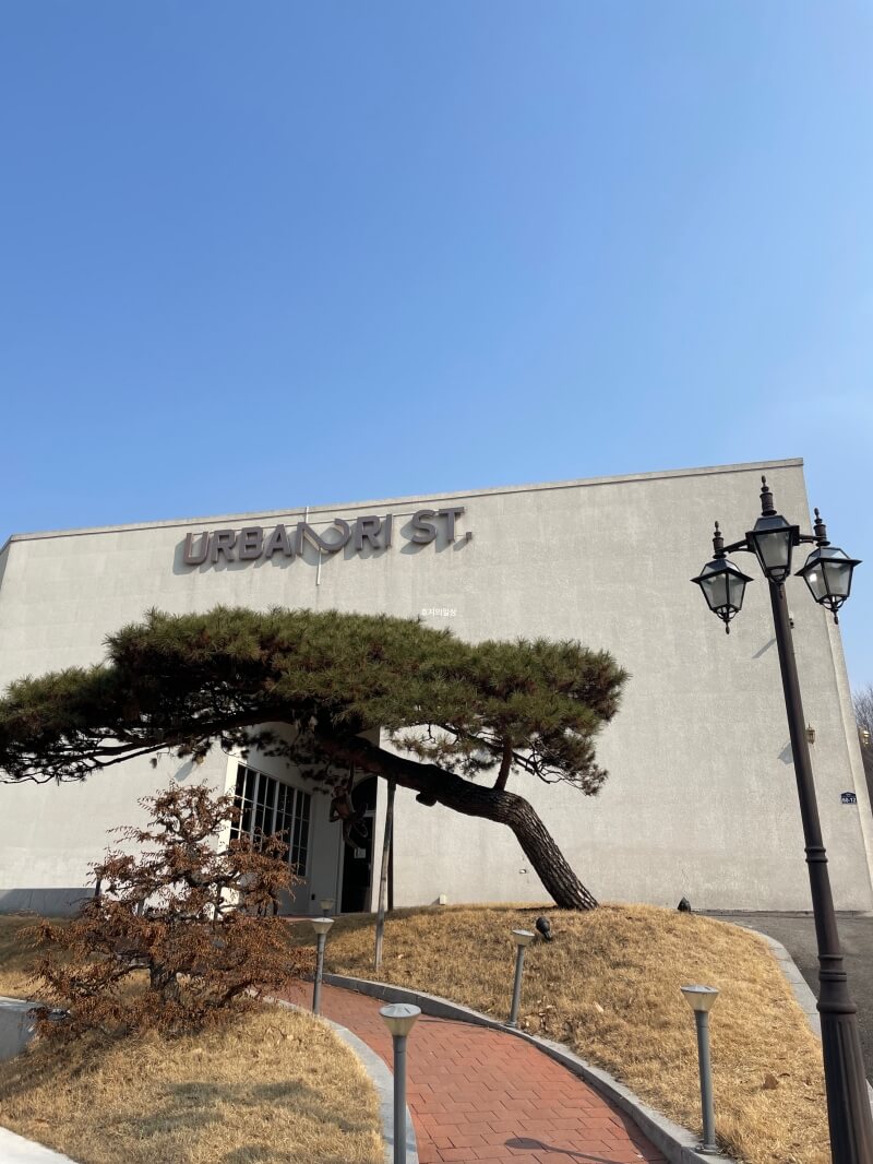 동탄 대형 베이커리 카페 어반리 st 동탄점 - 건물 외관