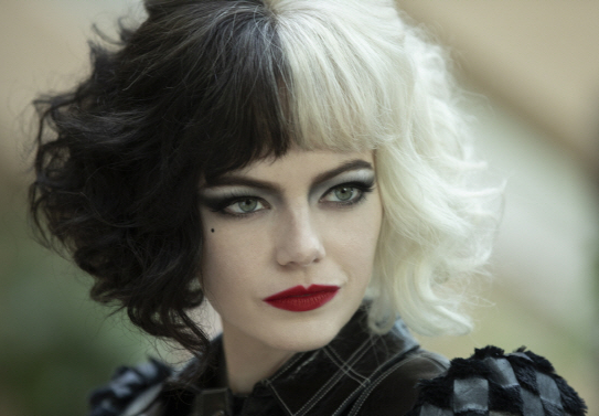 크루엘라 영화 여주인공 엠마스톤 사진