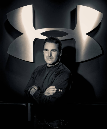 언더아머(Under Armour)는 1996년에 미국에서 설립된 스포츠웨어 브랜드로, 기능성 의류와 신발, 액세서리 등을 전문으로 제작합니다.