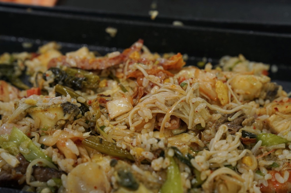 대천키조개삼합 샤브샤브 해물칼국수