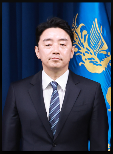 국회의원 강훈식 대통령 비서실장 프로필3