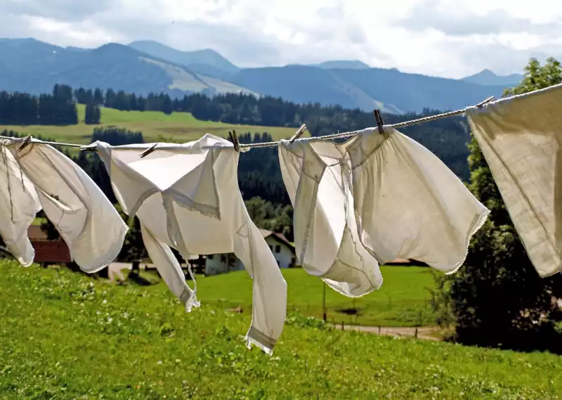 빨래 꿉꿉한 냄새 날 때 대처법