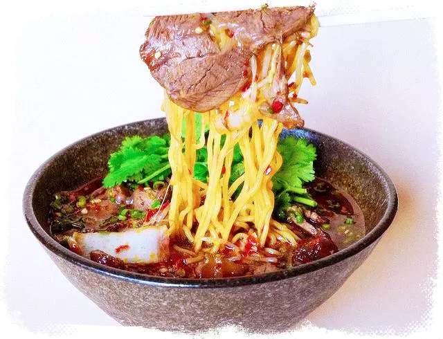 줄서는식당 중식당 차우미엔 몽골리안 비프 방방면 압구정 도산공원 맛집