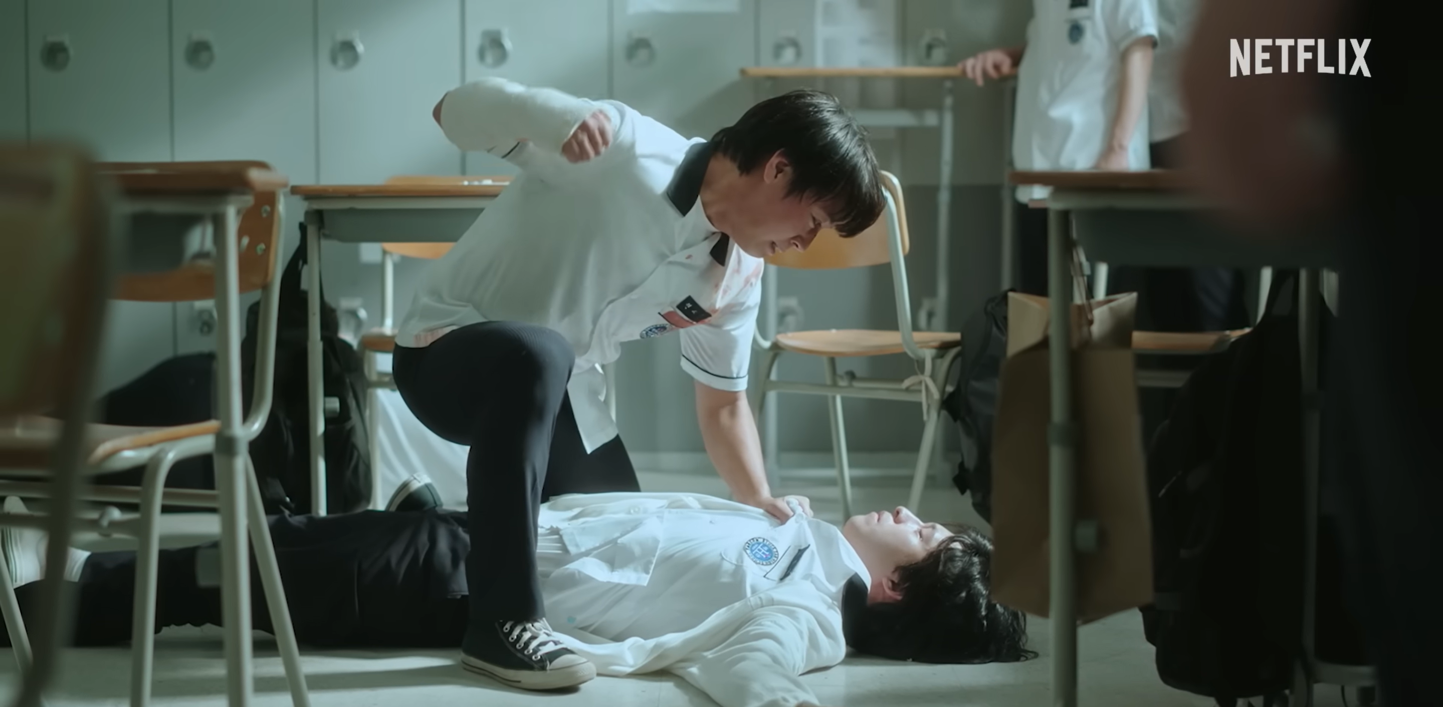 범석에게 주먹을 뻗는 시은 사진