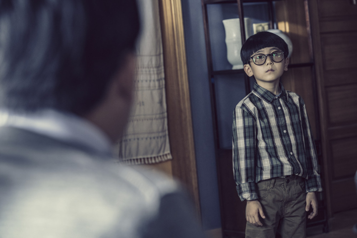 아버지를보고있는이삭