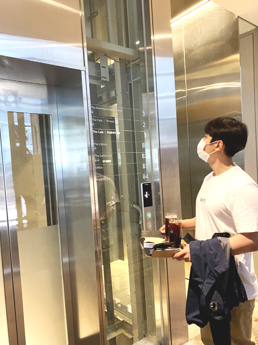 맥심플랜트 엘리베이터