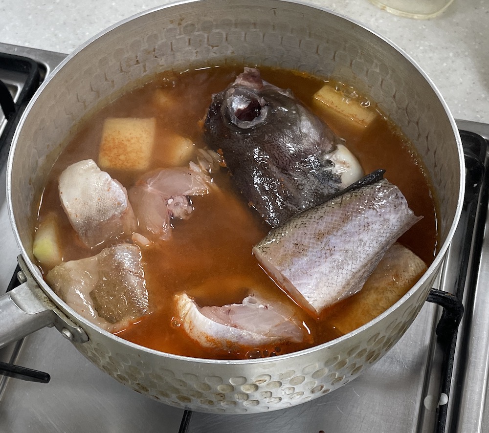 한식조리기능사 실기시험 준비 - 생선찌개 - 양념장 넣고 끓이기