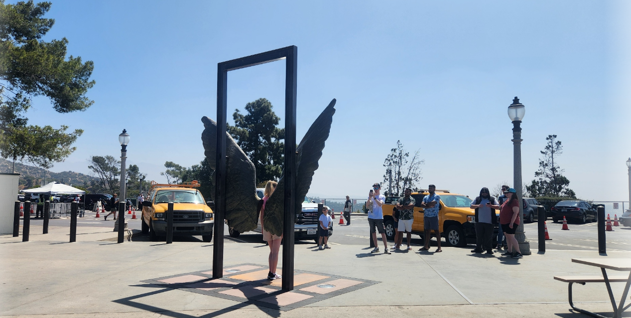 천문대 앞 독수리 조형물 이미지