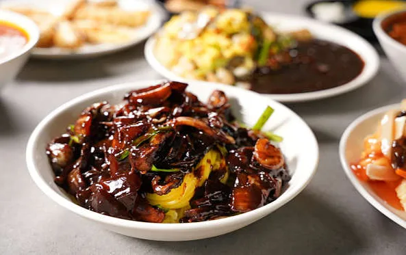 대를 이어가는 중국성