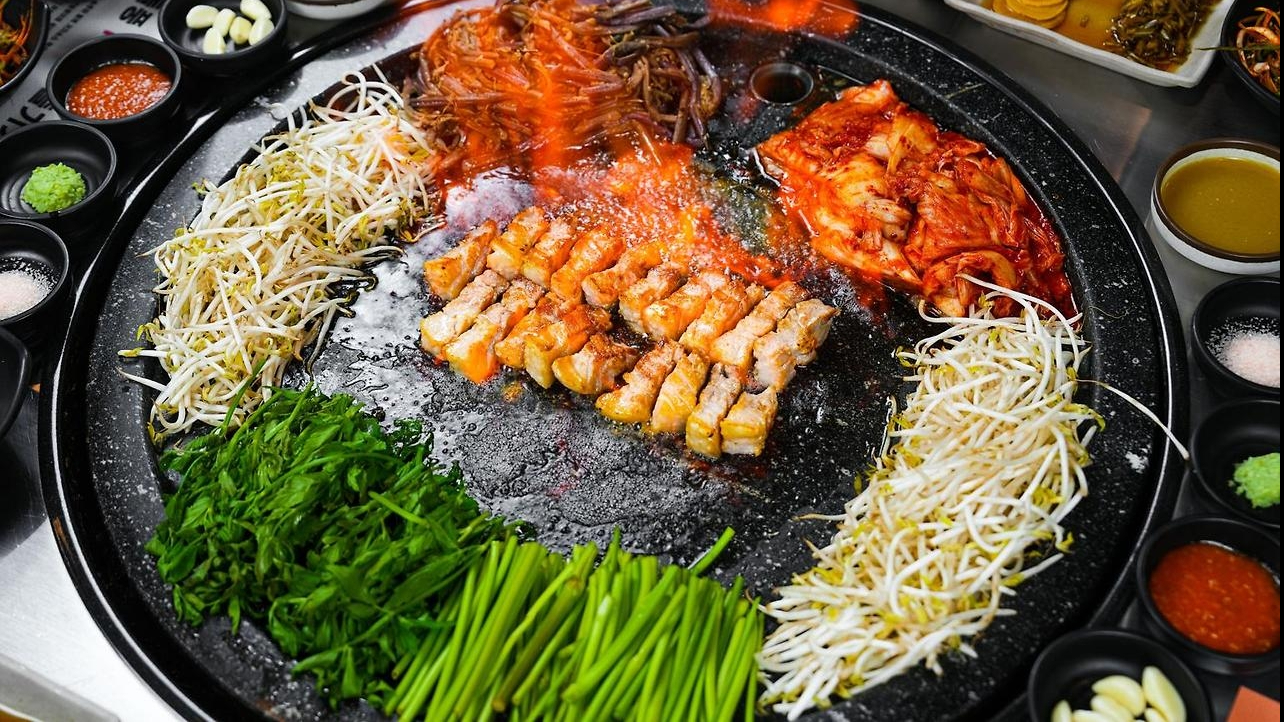 ③ 고철상 용인동백본점 &ndash; 철판에 구워 더욱 맛있는 고기