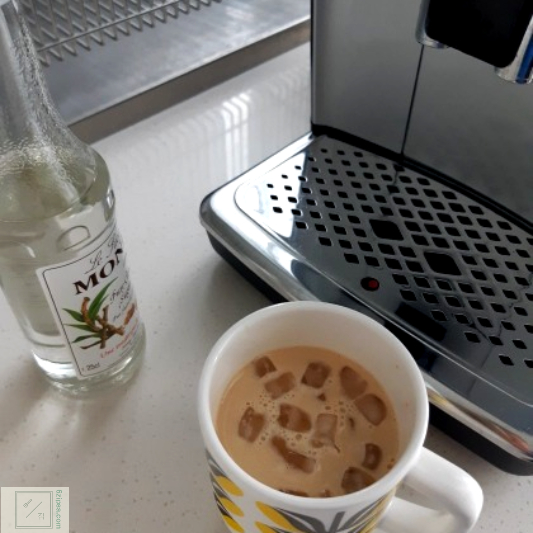 아이스라떼가 완성되었습니다.