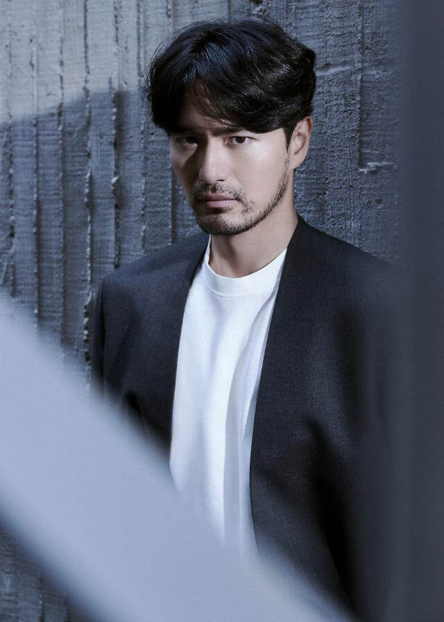 이진욱