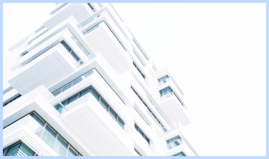 화이트 모던 건축물