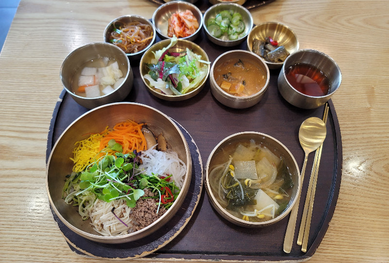 강된장 골동반 반상 차림