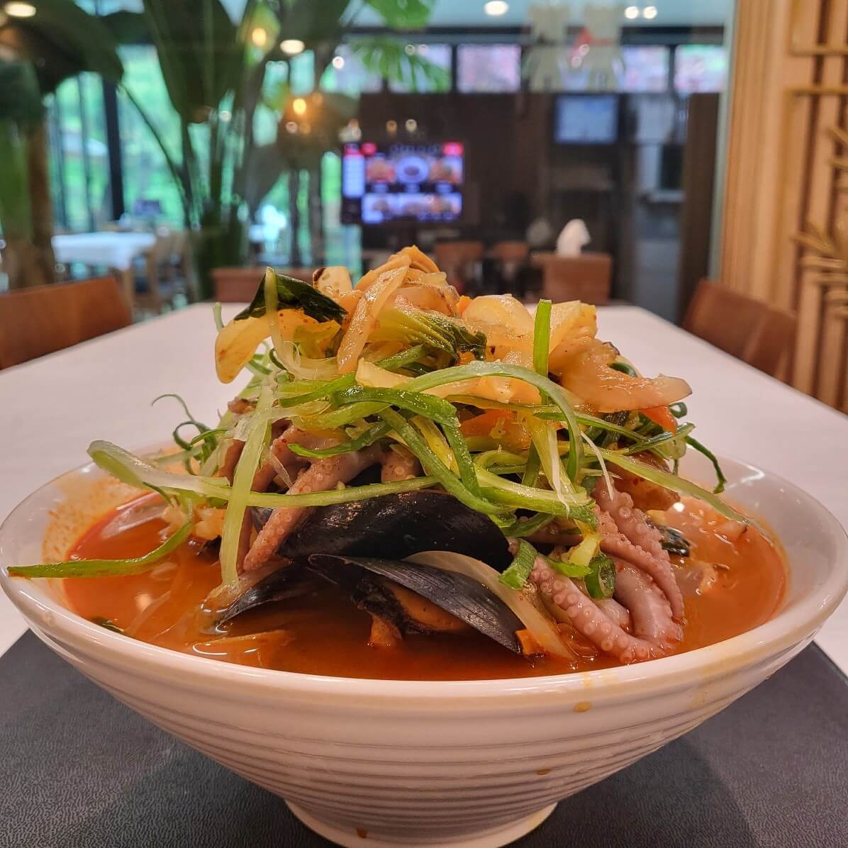 생생정보 2312회 믿고 떠나는 스타의 고장 천하장사 가수 백승일 전북 무주군 해물소갈비짬뽕 머루소스탕수육 맛집 천마루