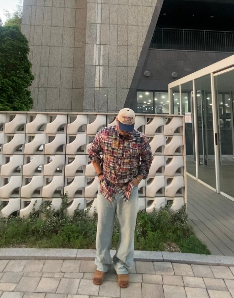 데일리룩('26. 7. 13.)곤니치와봉쥬르 빈티지 워싱 투톤 볼캡, 폴로랄프로렌 패치워크 마드라스 클래식핏 린넨셔츠, 에러스익셉티드 연청데님팬츠, 야세 YASE 스웨이드 더비슈즈