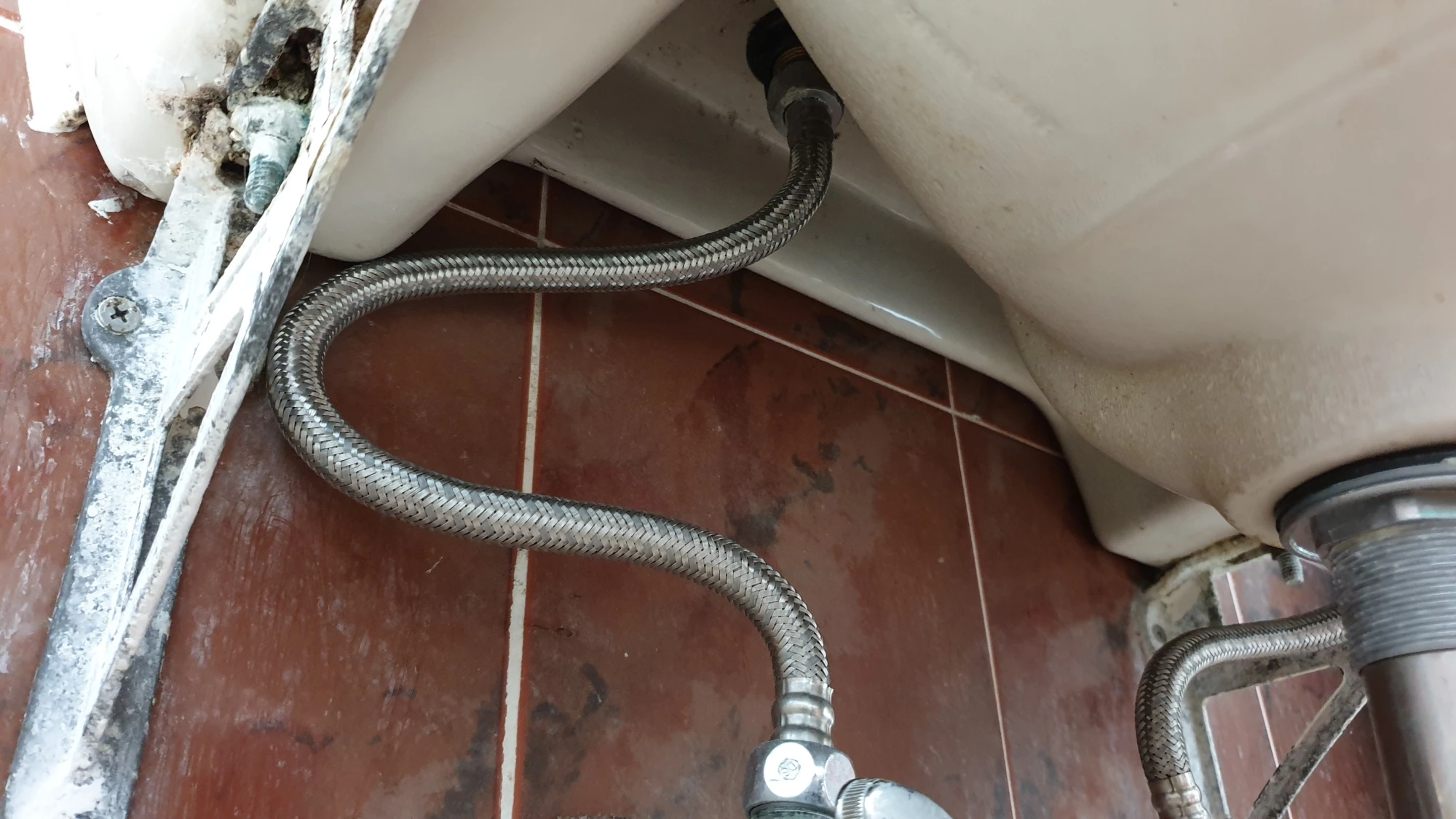 세면대 온수 고압호스