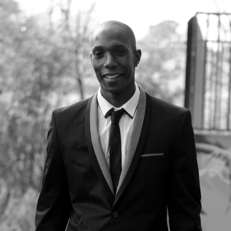 댐즐에서 기사 역을 맡은 멘사나 타마클로에