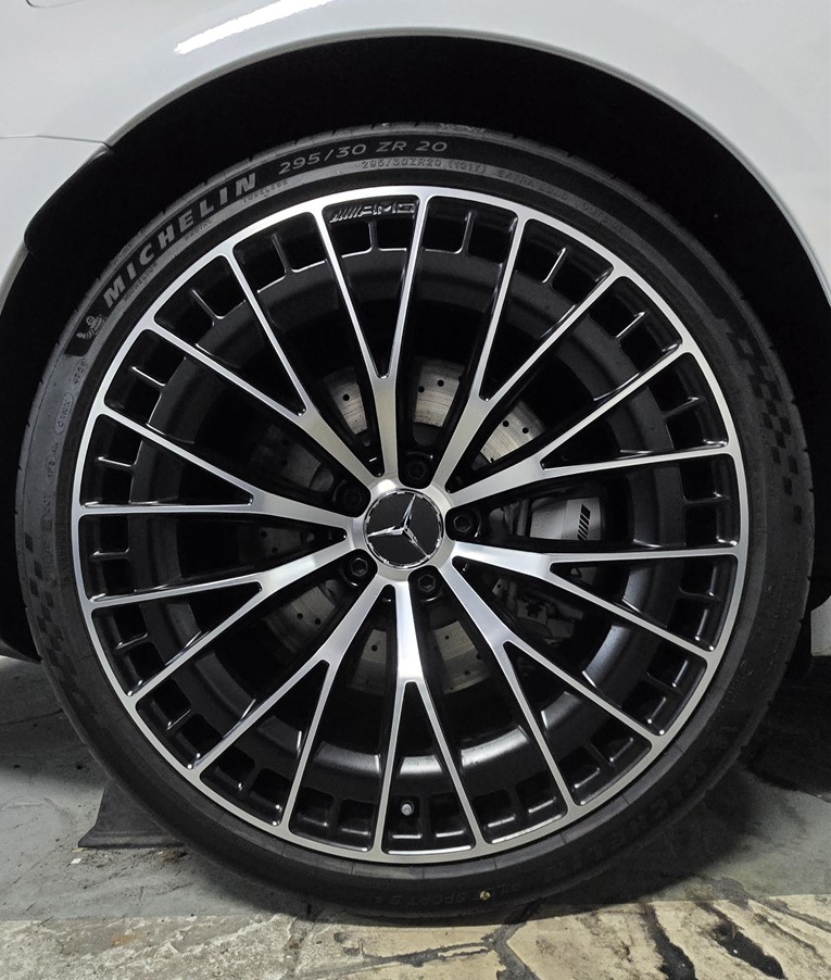 AMG 휠