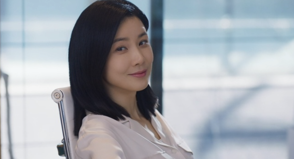 대행사 드라마 주인공 이보영, 흙수저 출신이 능력 기반 업무성과와 전략적 의사결정을 통해 결국 창업하게 된다.