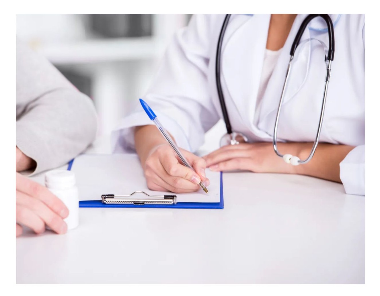 다낭성 난소 증후군 증상을 진단 받는 사진